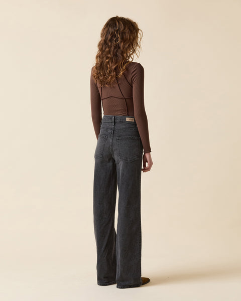 Cinched Waist Slim