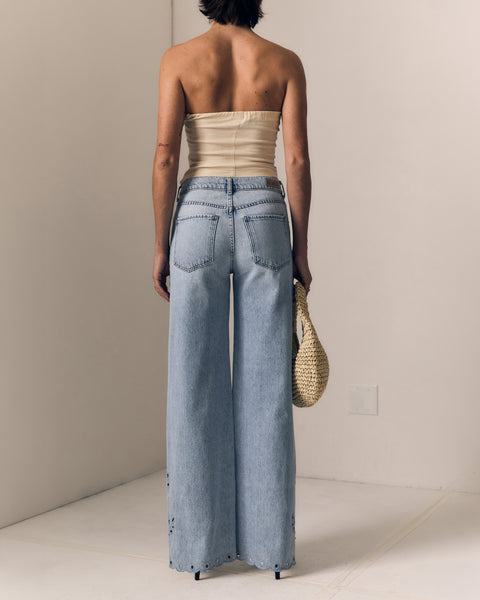 Alexa Boyfriend Eyelet