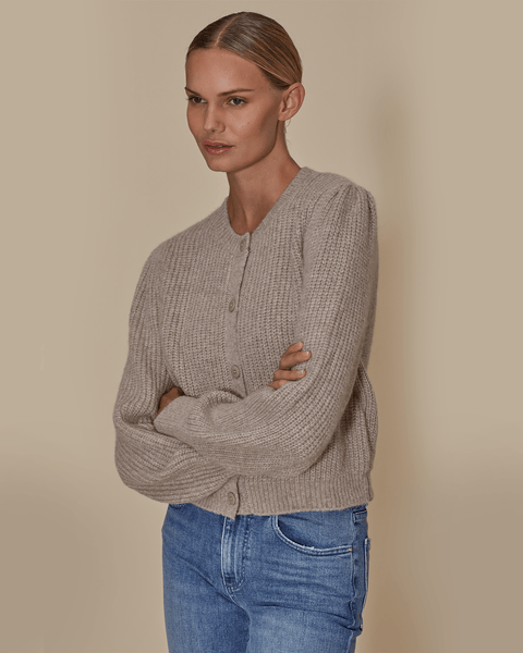 Alpaca Jasmine Cozy Cardigan – LE JEAN Alpaca Jasmine Cozy Cardigan – LE JEAN